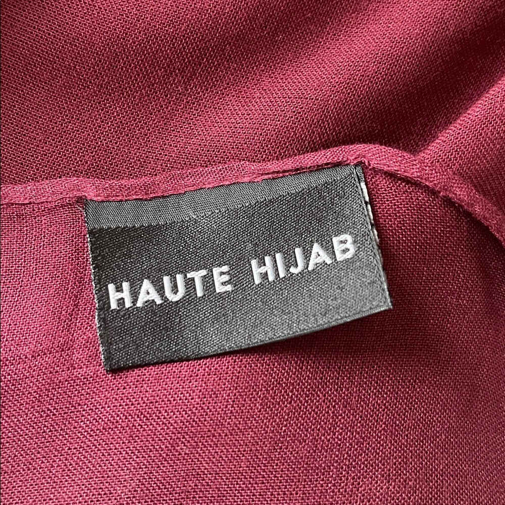 Haite Hijab Elegant Burgundy Oversized Scarf EUC - Picture 4 of 5
